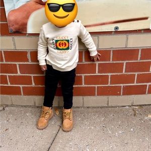 Boys cream Gucci sweater gentle wear